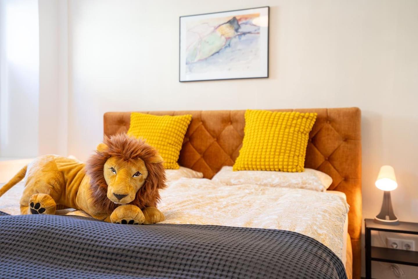 Nice2Be Lions Love - Augsburg Zentrum Bagian luar foto